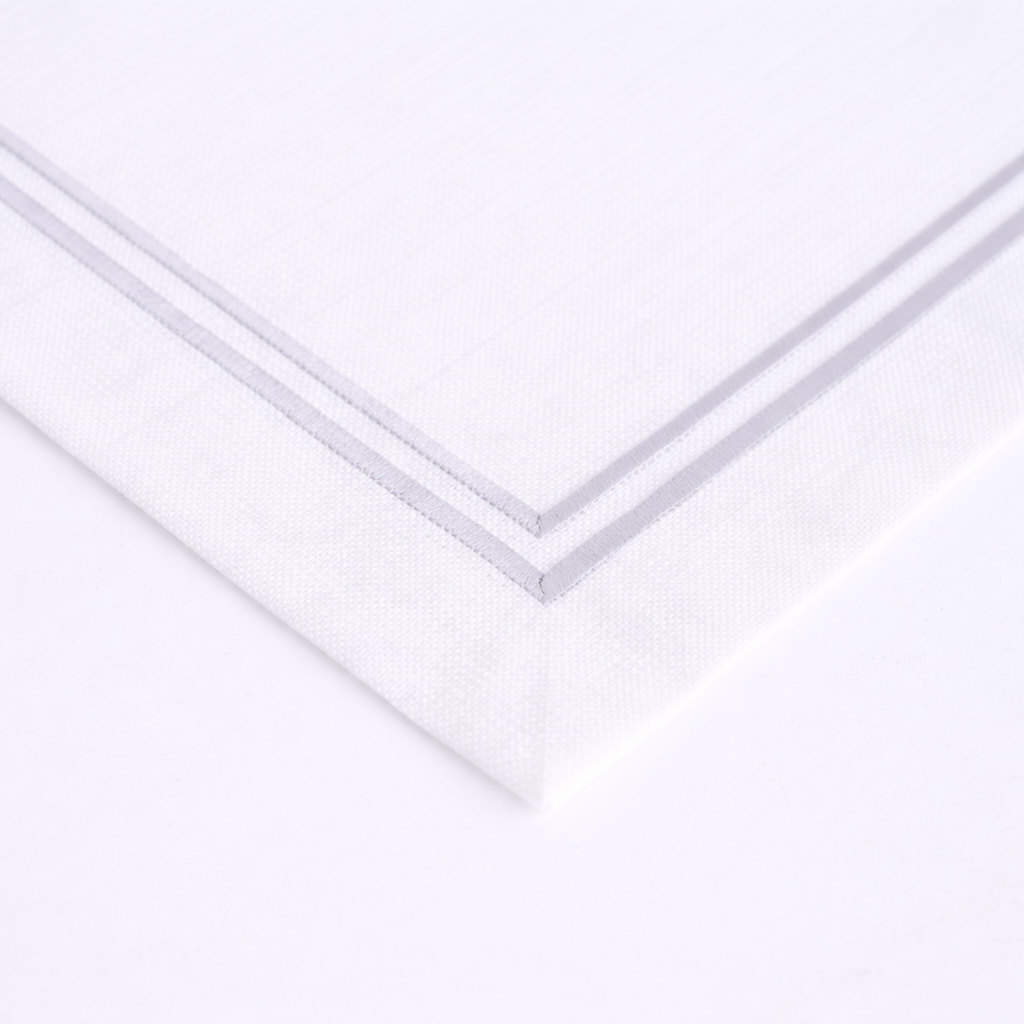 Noa Table Runner