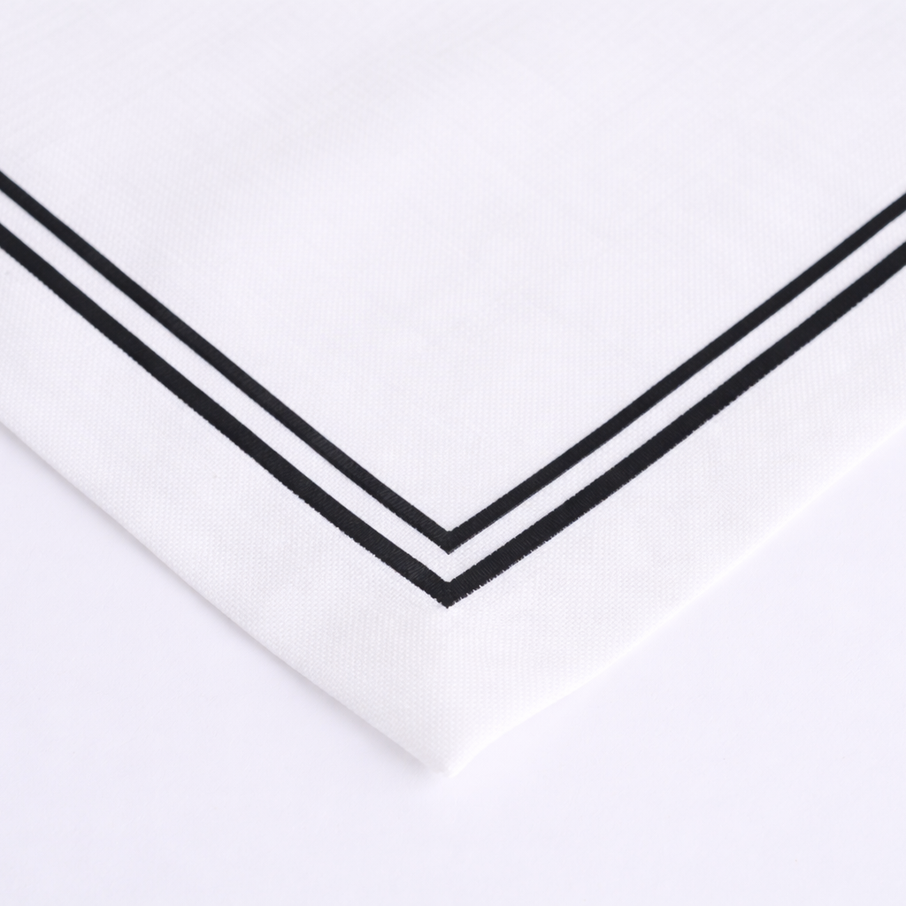Noa Table Runner