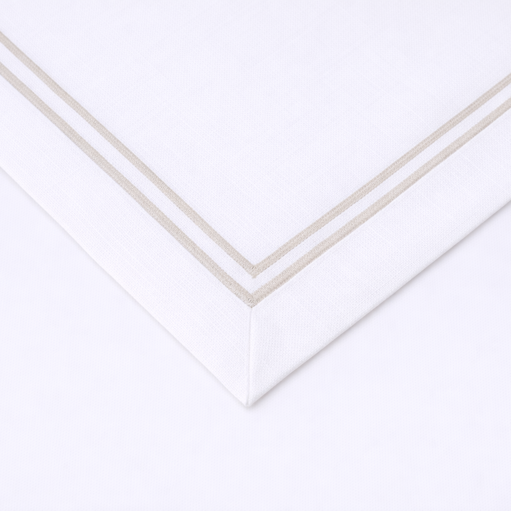 Noa Table Runner