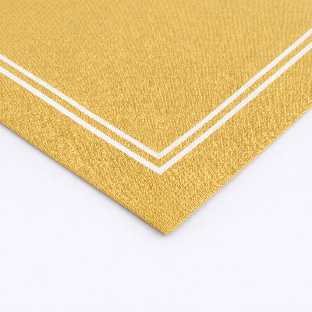 Noa Table Runner