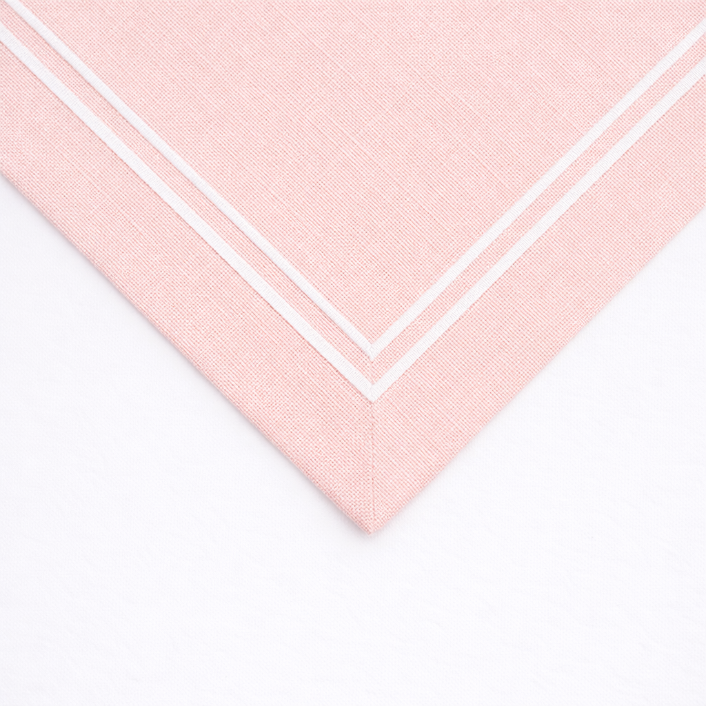 Noa Table Runner