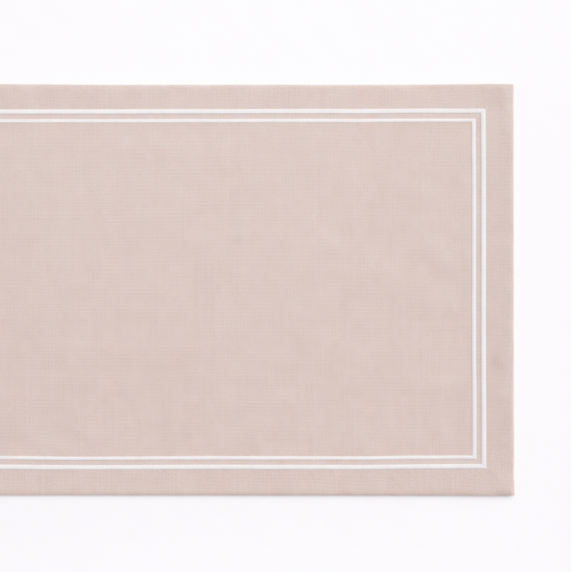 Noa Table Runner