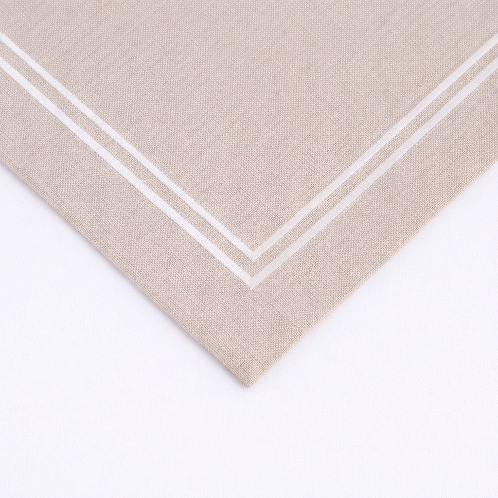 Noa Table Runner